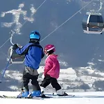 Quality And 3* 哈山