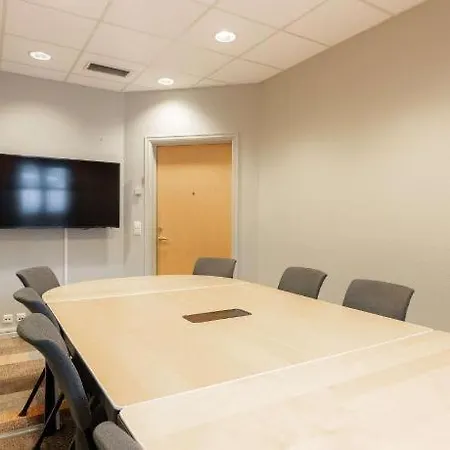 Ξενοδοχείο Quality And 3*